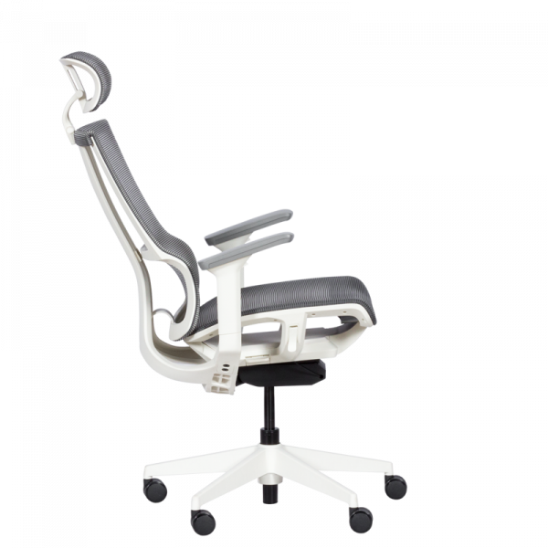 Ергономичен стол в черен цвят.