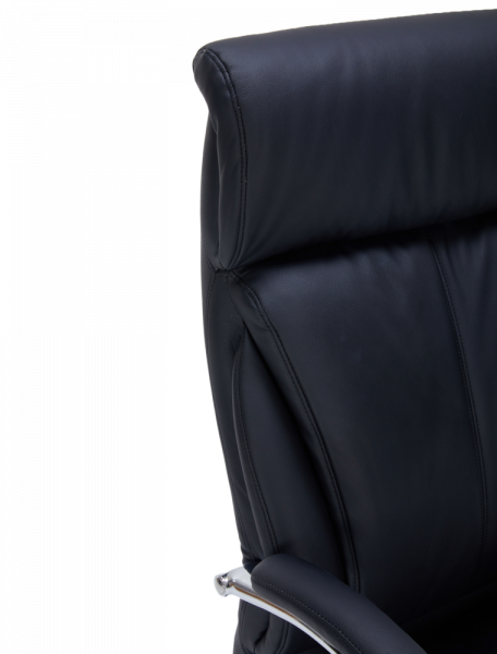 Черен директорски стол в естествена кожа.