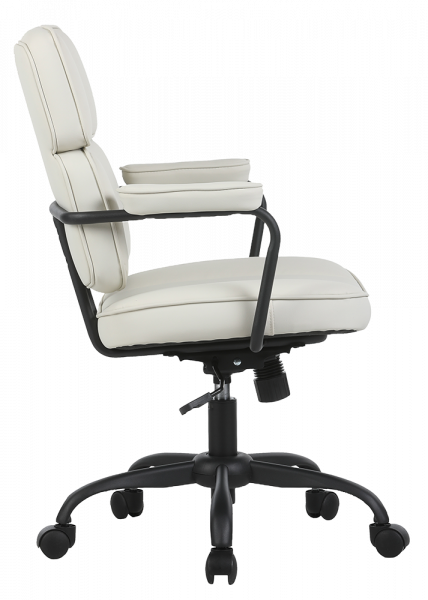 Работен стол в бял цвят.