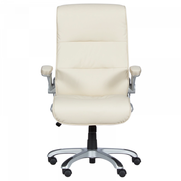 Директорски стол в цвят крем.