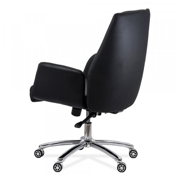 Директорски стол в черен цвят.