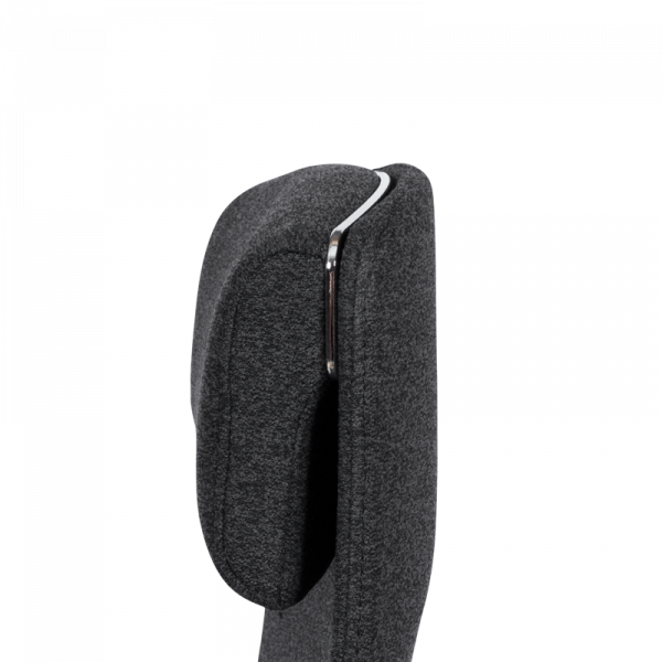 Ергономичен стол в черен цвят.