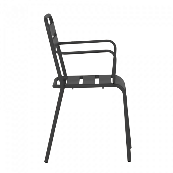 Черен метален градински стол.