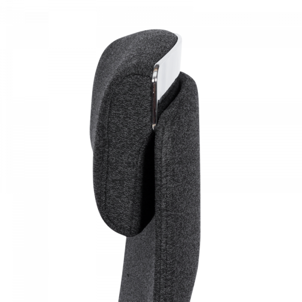 Ергономичен стол в черен цвят.