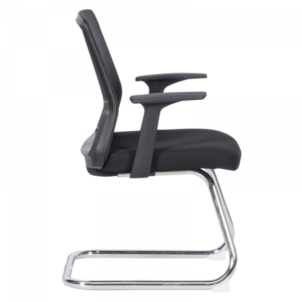 Посетителски стол в черен цвят.