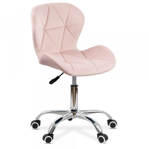 Работен стол в розов цвят.