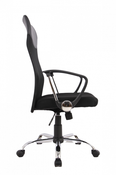 Директорски стол в черен цвят.