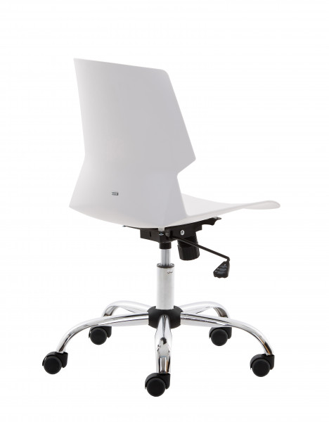 Работен стол в бял цвят.