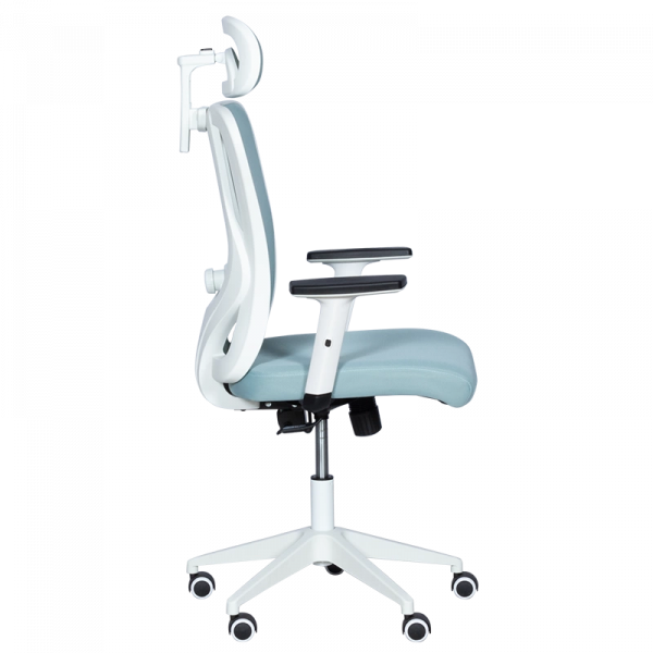 Ергономичен стол в син цвят.