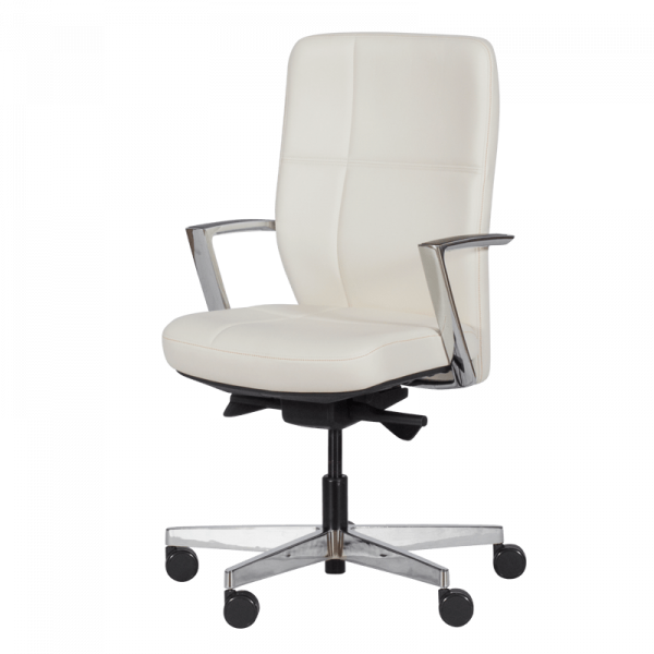 Работен стол в бял цвят.